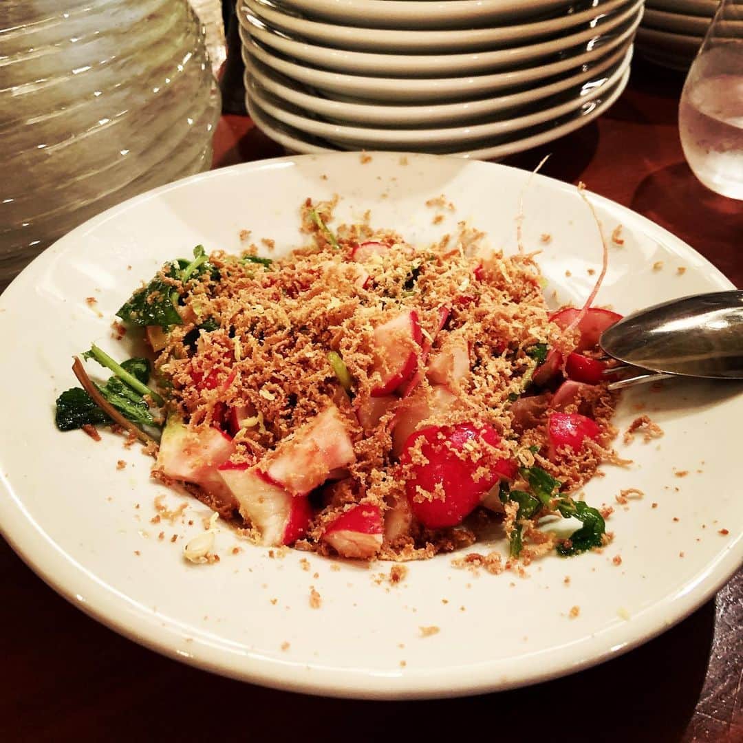 志摩有子さんのインスタグラム写真 - (志摩有子Instagram)「イタリアから帰ってきたばかりのシェフのお土産レシピがいっぱい。それに久しぶりの生しらすも。幸せだー。 #人見知りシェフイタリアへ行く #すると #人見知りじゃなくなるらしい #お土産レシピ」5月27日 23時35分 - ariko418
