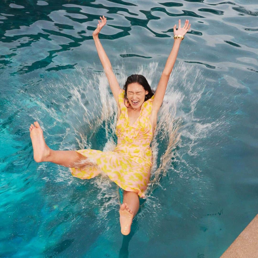 ケイト・スペードさんのインスタグラム写真 - (ケイト・スペードInstagram)「here’s hoping your long weekend ends with a splash. #katespade #loveinspades」5月28日 0時12分 - katespadeny