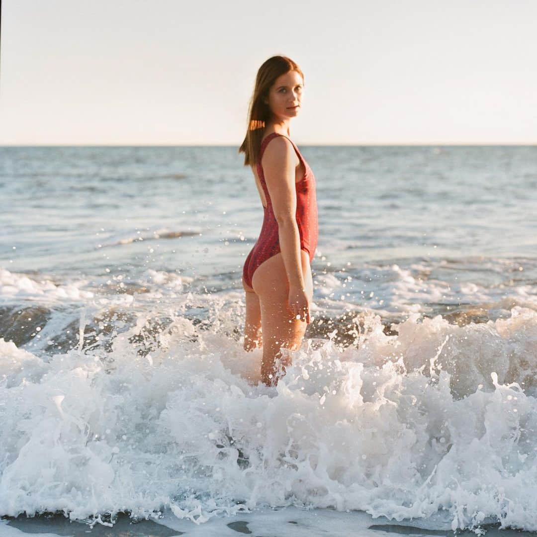 ボニー・ライトさんのインスタグラム写真 - (ボニー・ライトInstagram)「just keep swimming.  photo by @nastassiabruckin」5月28日 0時26分 - thisisbwright