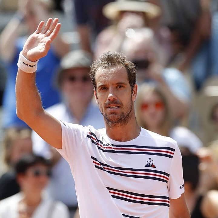 リシャール・ガスケのインスタグラム：「Very happy to come back to @rolandgarros 💪🙌 . Second round Wednesday !! 💥 #rg19 #paris」