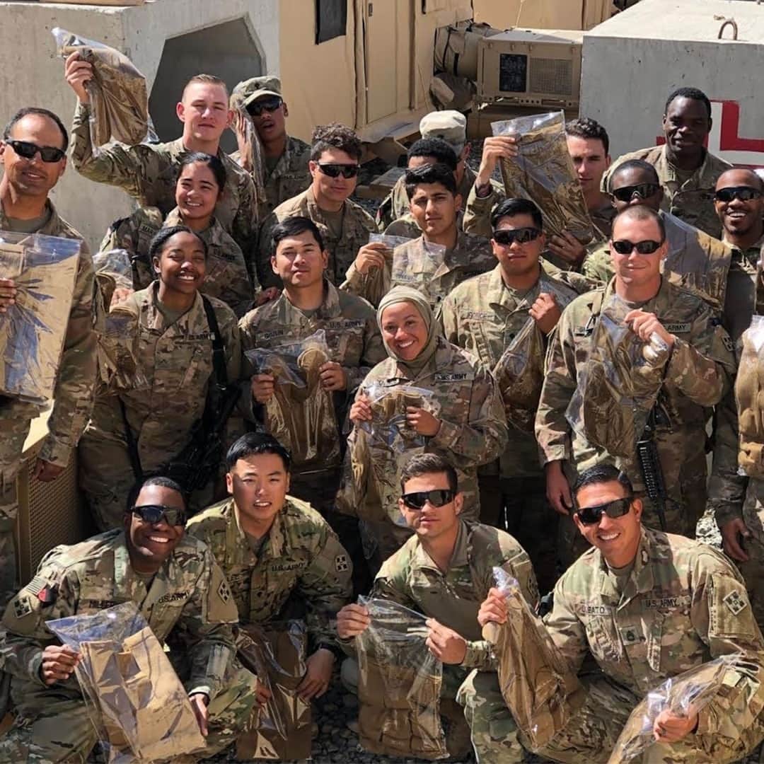 Stanceさんのインスタグラム写真 - (StanceInstagram)「In its mission to support its military family, Socks for Heroes has provided a staggering number of pairs of socks to American troops. Over the course of eight years, they've shipped 636,000 pairs (53 tons!) of socks to troops abroad. 📦 In addition, they've provided hundreds of families the chance to spend time together through the Recreational Grant program, allowing their kids the opportunity to take swim lessons, and attend summer and surf camps. 🏄‍♀️🏄‍♂️ This #MemorialDay, we encourage you to learn more about Socks for Heroes; head to our link in bio for an interview with cofounder Jim Hogan. 🇺🇸」5月28日 0時30分 - stanceofficial