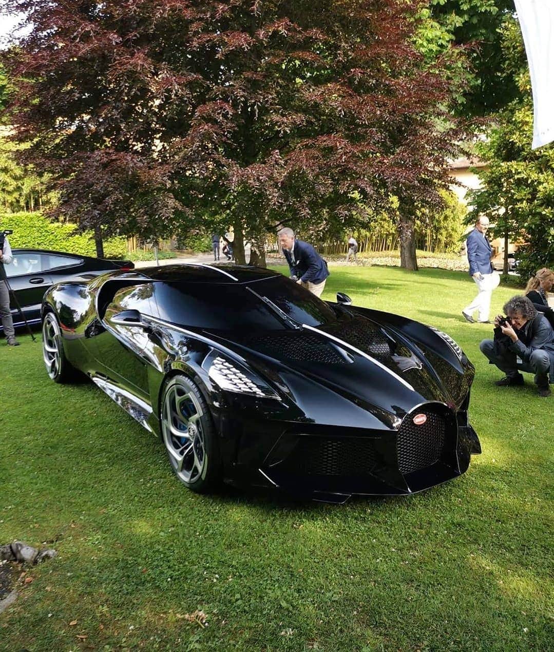 Kik:SoLeimanRTさんのインスタグラム写真 - (Kik:SoLeimanRTInstagram)「La Voiture Noir the most expensive car ever built  By @concorsodeleganza_vde」5月28日 0時37分 - carinstagram