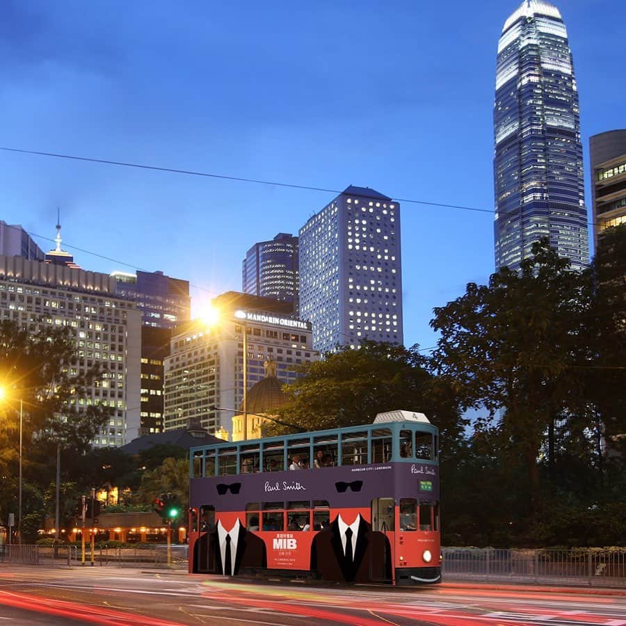 ポールスミスさんのインスタグラム写真 - (ポールスミスInstagram)「Catch the #PaulSmithxMIB tram this month in #HongKong.  Find out more about the new collection at PaulSmith.com.  #PaulSmith #HK #tram #colour #MIB」5月28日 0時47分 - paulsmithdesign