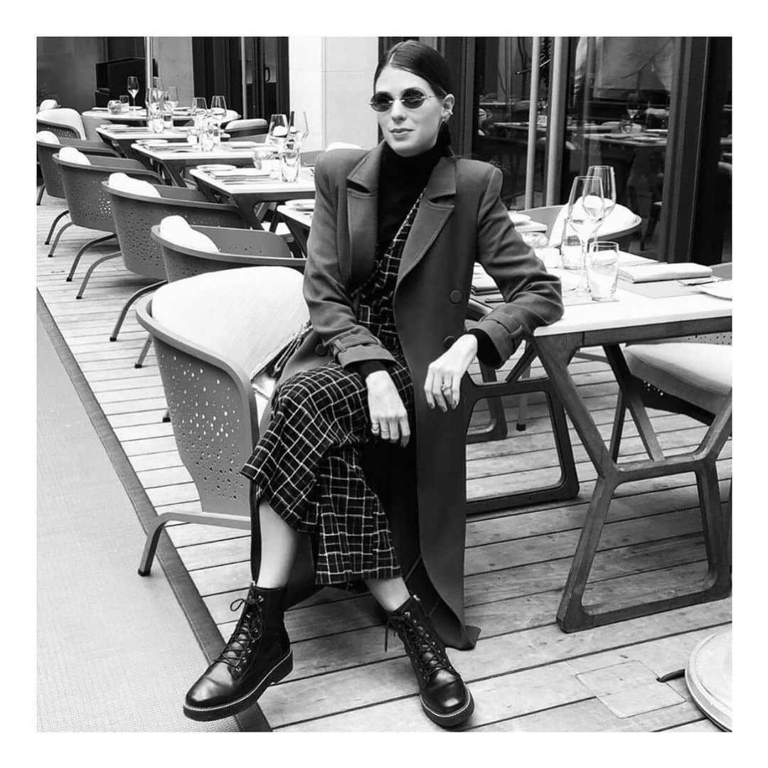 Schutzのインスタグラム：「Starting with style 🖤 #schutzfall」