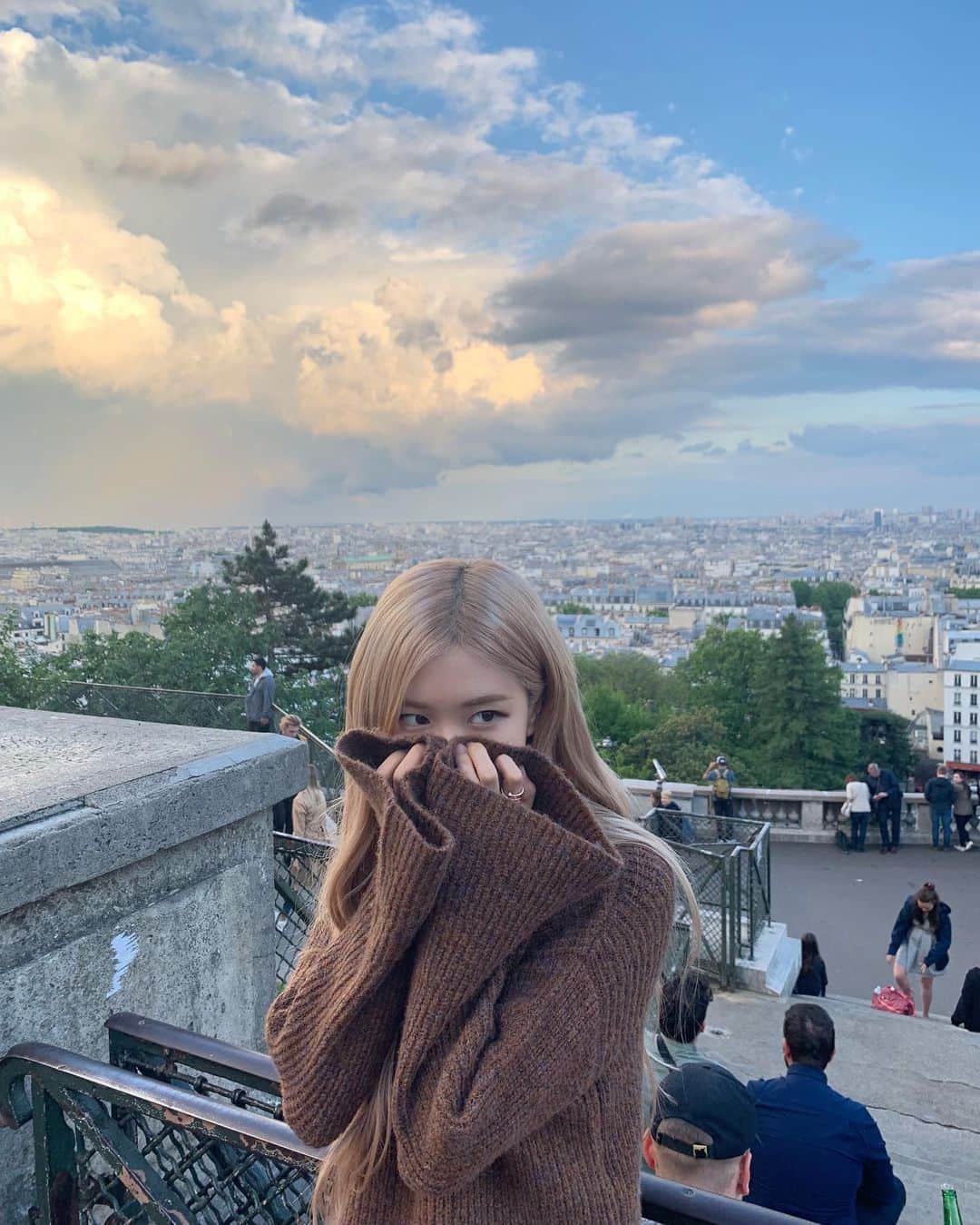 ロゼさんのインスタグラム写真 - (ロゼInstagram)「most definitely the city of love」5月28日 1時14分 - roses_are_rosie