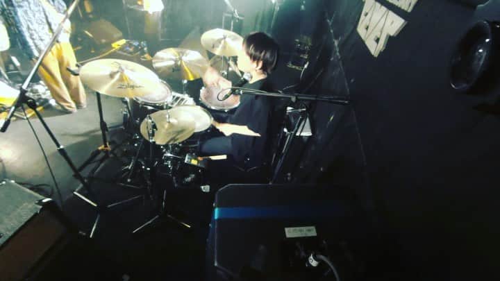 吉澤響のインスタグラム：「2019/05/17 新代田FEVER 『Grave of Music』/ セカイイチ こういうとこ、うちのボーカルは最高やと思う。  #drums #drummer #gretsch #live #gretschdrums #セカイイチ」
