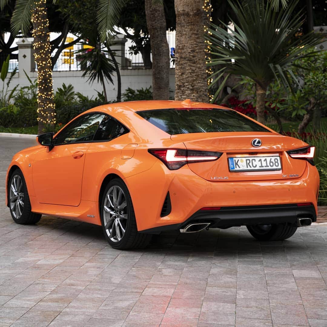 Lexus UKさんのインスタグラム写真 - (Lexus UKInstagram)「#LexusRC  #LexusNX #LexusLC Matte Prototype  Which is your favourite orange Lexus?  #Design #CarDesign #Automotive #Lexus #Orange #CarsofInstagram」5月28日 1時15分 - lexusuk