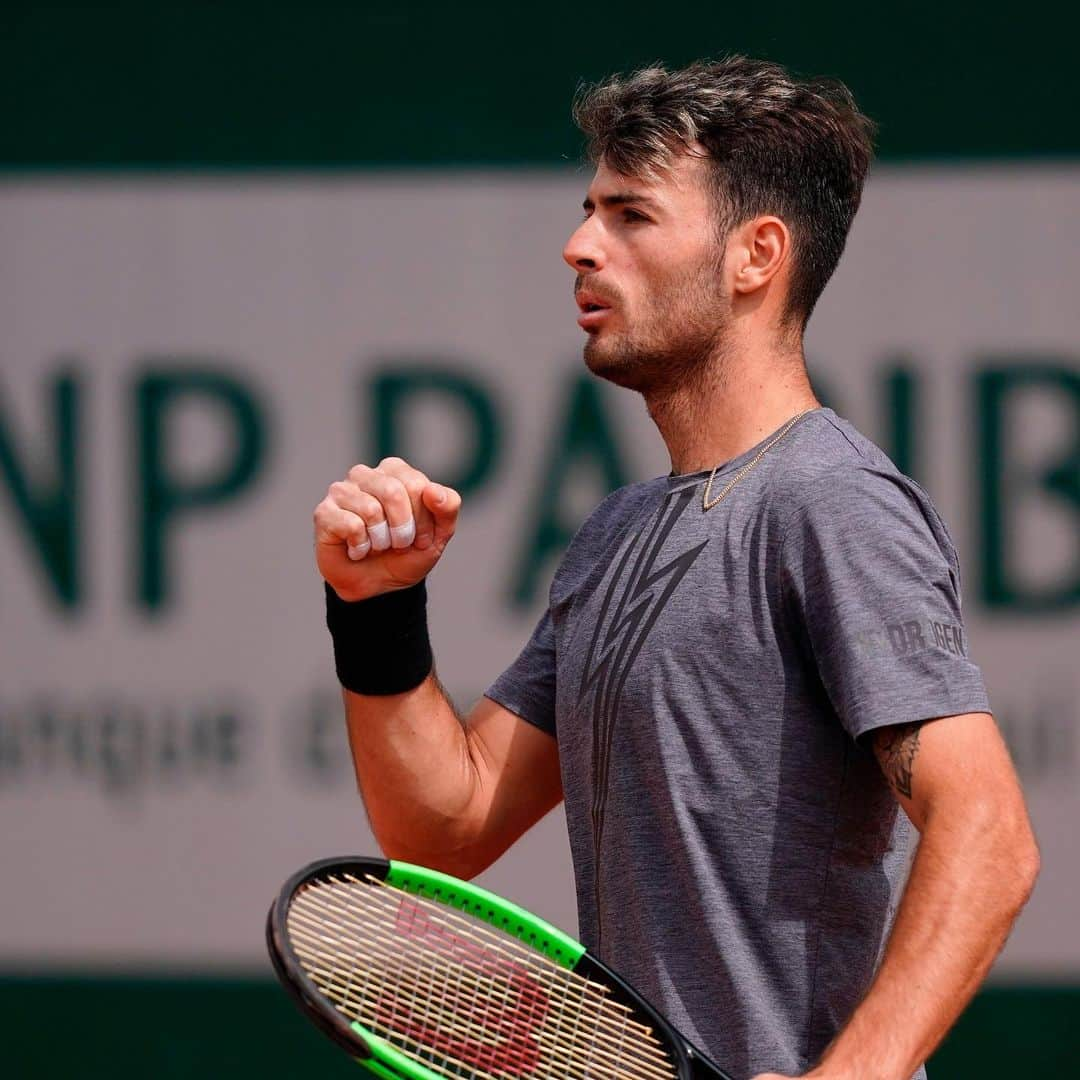 ATP World Tourさんのインスタグラム写真 - (ATP World TourInstagram)「That winning feeling 🙌 Who has impressed you so far on Day 2 in Paris? 🤔 @rolandgarros | #RG19」5月28日 1時22分 - atptour