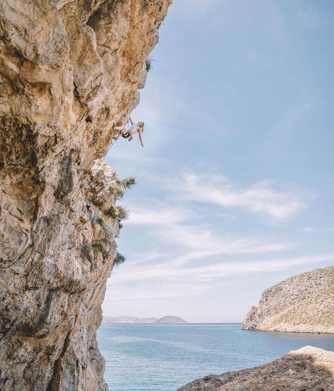 マチルダ・セーデルルンドさんのインスタグラム写真 - (マチルダ・セーデルルンドInstagram)「#kalydreamtrip2019 has begun 🇬🇷💙 @emmasvenssonphoto」5月28日 1時36分 - matilda_soderlund