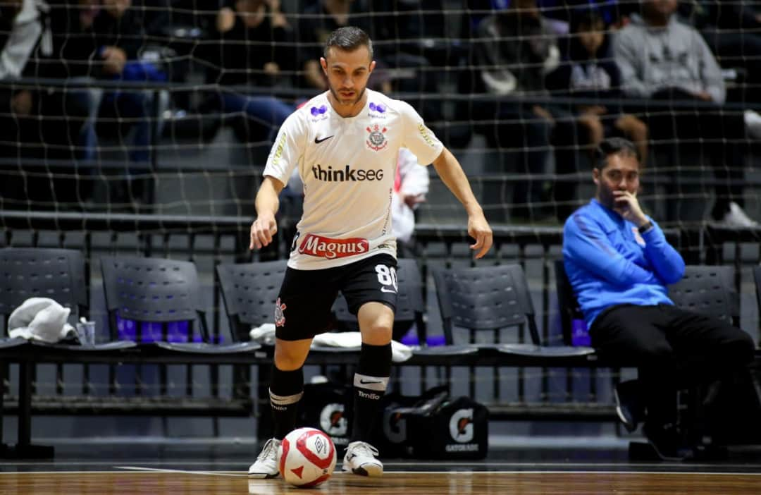 コリンチャンスさんのインスタグラム写真 - (コリンチャンスInstagram)「Hoje, às 20h15, o @sccorinthians.futsal encara o Joaçaba, pela sétima rodada da Liga Nacional de Futsal, no Ginásio Wlamir Marques. O Alvinegro busca vencer para chegar a quarta vitória consecutiva na competição. A entrada da Fiel é gratuita. 📸 Rodrigo Coca/Agência Corinthians  #VaiCorinthians」5月28日 2時00分 - corinthians