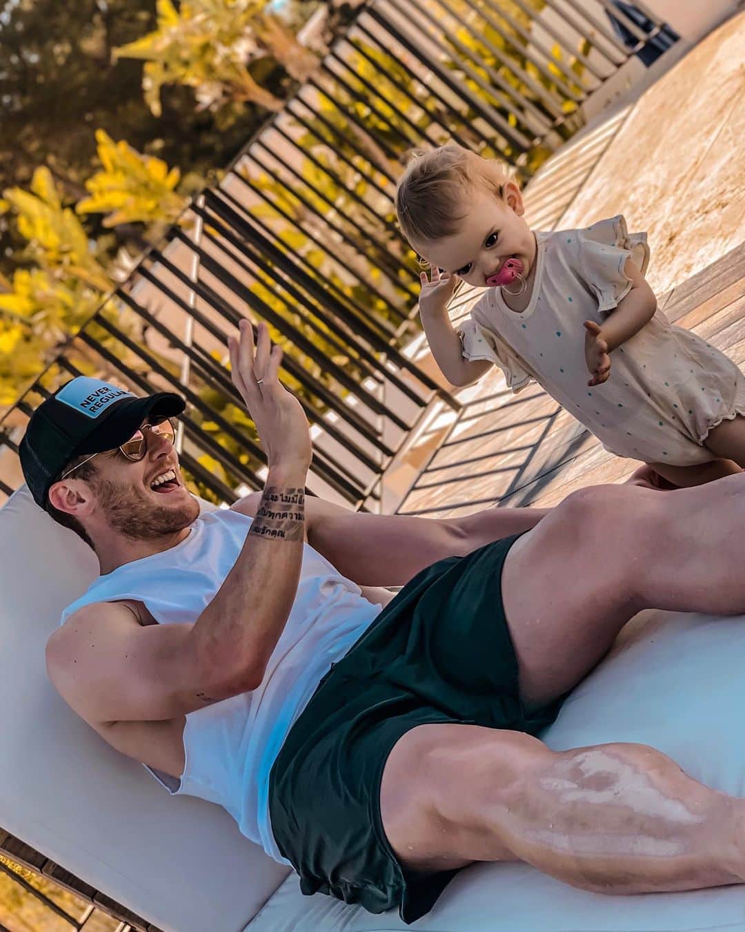 イバイ・ゴメスのインスタグラム：「Give me five PRINCESS! ✋🏼😍❤️」