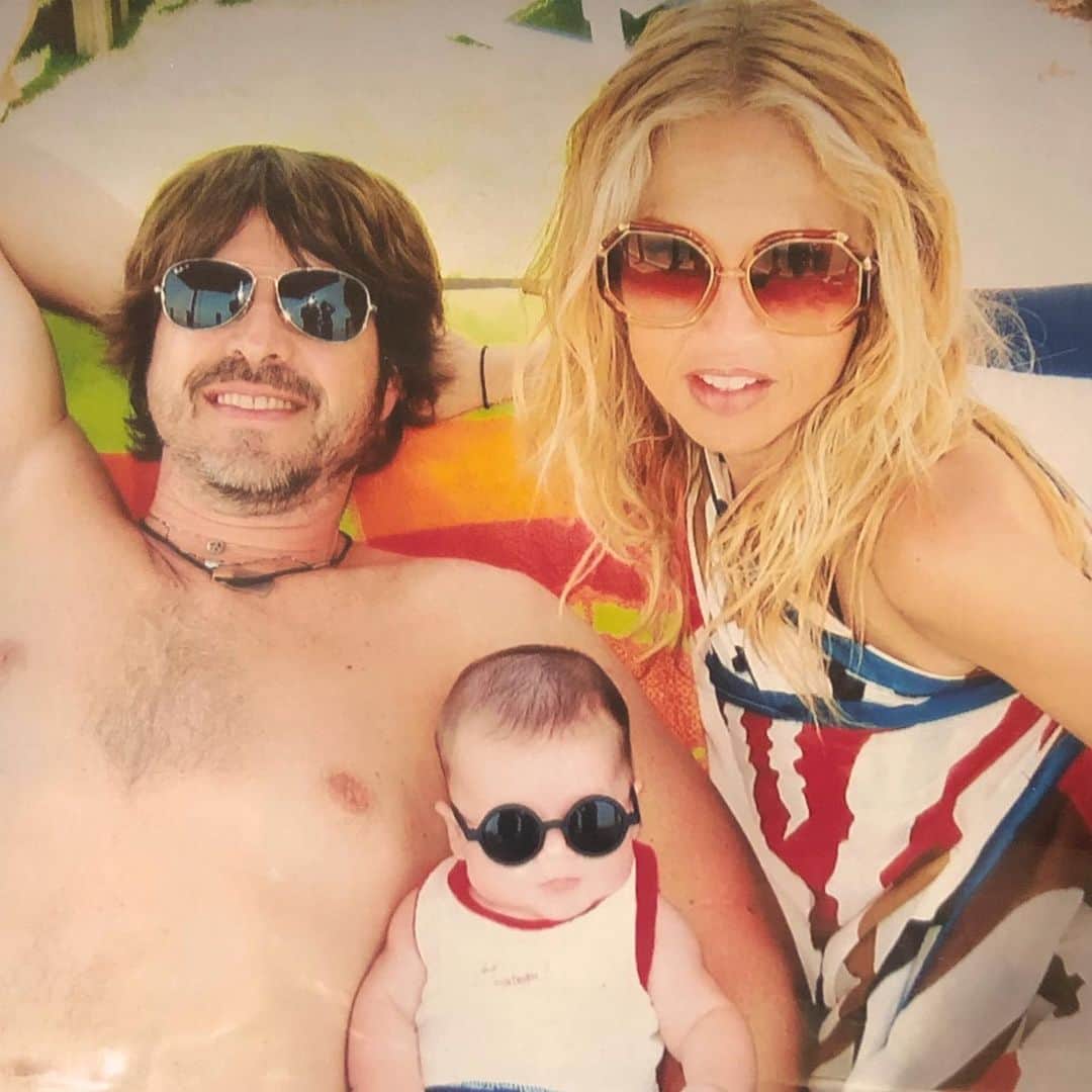 レイチェル・ゾーさんのインスタグラム写真 - (レイチェル・ゾーInstagram)「Our first #memorialday as #parents back in #2011 🥰 #mcm 🇺🇸 xoRZ」5月28日 2時22分 - rachelzoe