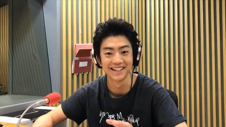 伊藤健太郎のインスタグラム：「こんばんは！ このあと27時から『伊藤健太郎のオールナイトニッポン０』 今夜も生放送でお届けします！ テーマや、感想、ツッコミなど、メールをお待ちしております！ アドレス：kentaro@allnightnippon.com . 公式サイト：http://www.allnightnippon.com/kentaro/ . お楽しみに！ . @aoao_tt_  #aoao #伊藤健太郎  #伊藤健太郎ann0  #JOLF #radiko #MIXchannel  #健太郎ann0初回dvd発売中」