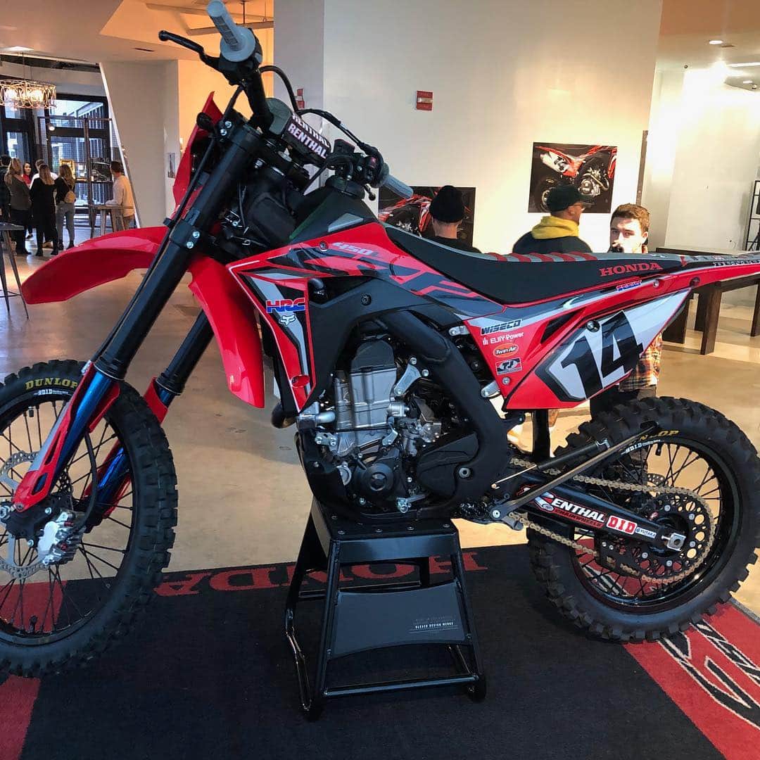 Racer X Onlineさんのインスタグラム写真 - (Racer X OnlineInstagram)「We got to check out @coleseely sick Honda CRF450L dual-sport last night at the video debut for Grey Area. But you’ll want to see the video of Seely taking it on the Honda test track. Yes. Whoops, scrubs and all. Watch on Exhaust.racerxonline.com. 📷 @trupatrue」5月28日 3時34分 - racerxonline