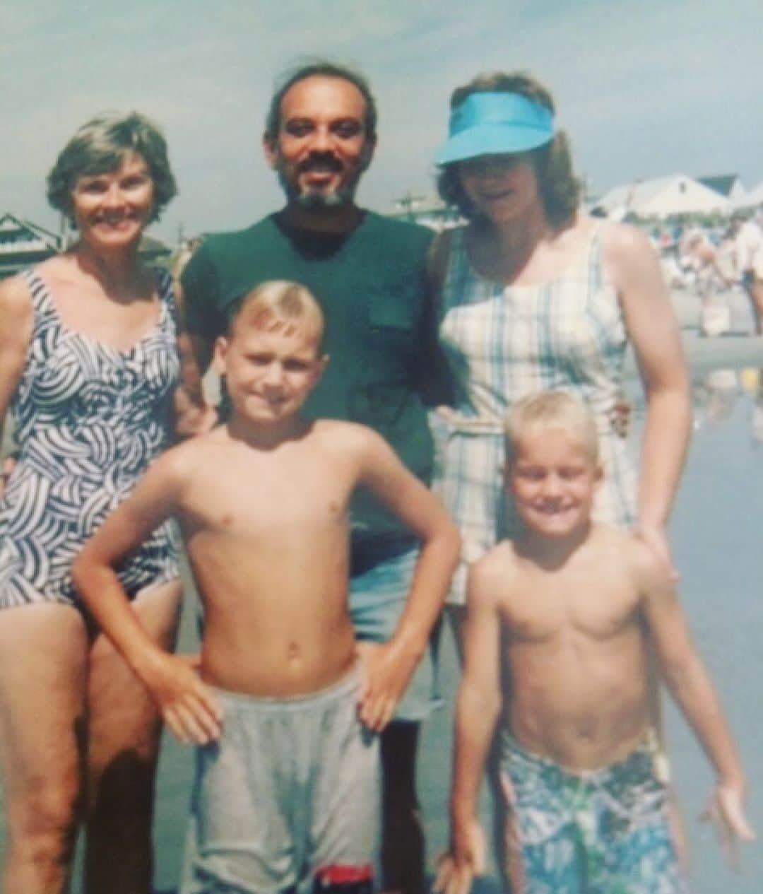 The Lumineersさんのインスタグラム写真 - (The LumineersInstagram)「Happy Memorial Day. Today is also an important, but sad day for me and my family. Today marks the 18th year anniversary of the passing of my older brother Joshua. He is the taller one pictured here along with me, my parents, and my grandmother’s sister down at Ocean City, NJ on a summer vacation. When my brother was 19, he died from a heroin overdose. I’m sharing this not to make everyone sad but in hopes that people can be awake enough to see the signs of addiction whether in themselves or in someone close to them, to speak up and get help. I guess with all the positive feedback we have seen with the release of our new music and accompanying music videos showing the raw, unedited side that addiction and addictive people exhibit, it’s helping me to understand that so much of us  are connected to each other without realizing it. So many of us in this country either know someone close to them or you yourselves are personally dealing with issues like addiction. Thank you so much for all the support with our new music and especially the music videos. Life is for the living. Please hug someone you love today and tell them how much they mean to you. Thank you from the bottom of my heart - @jeremiahfraites #family」5月28日 3時57分 - thelumineers