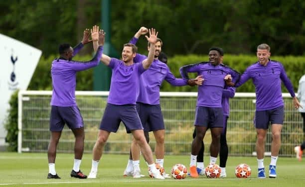 ビクター・ワニアマさんのインスタグラム写真 - (ビクター・ワニアマInstagram)「Good day at training ground」5月28日 4時11分 - victorwanyama