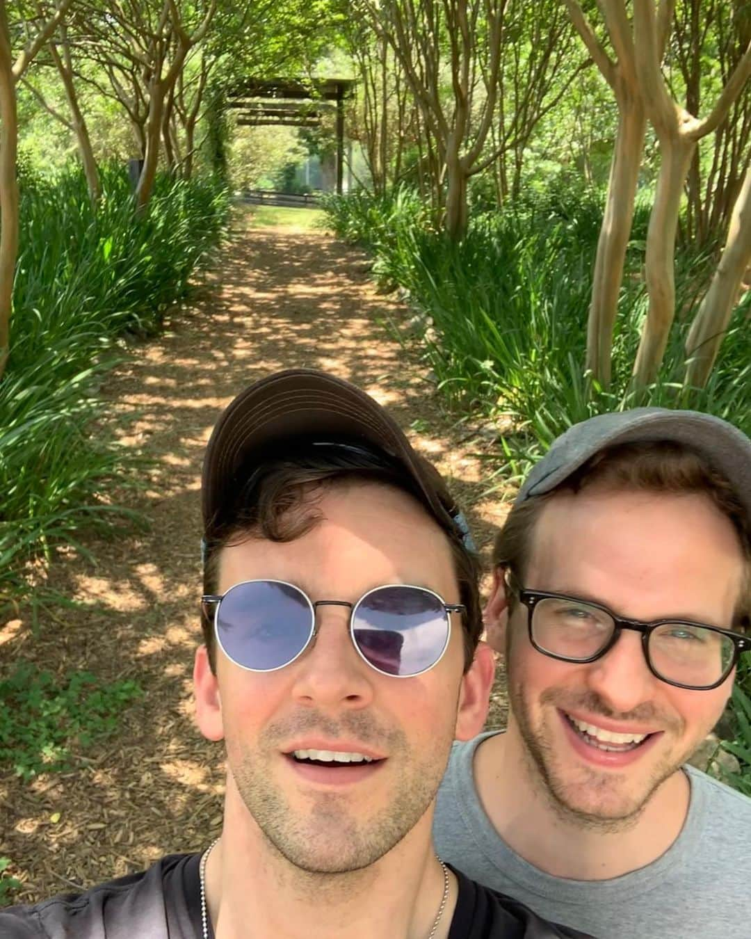 マイケル・ユーリーさんのインスタグラム写真 - (マイケル・ユーリーInstagram)「w @ryanspahn」5月28日 4時23分 - michaelurielikesit