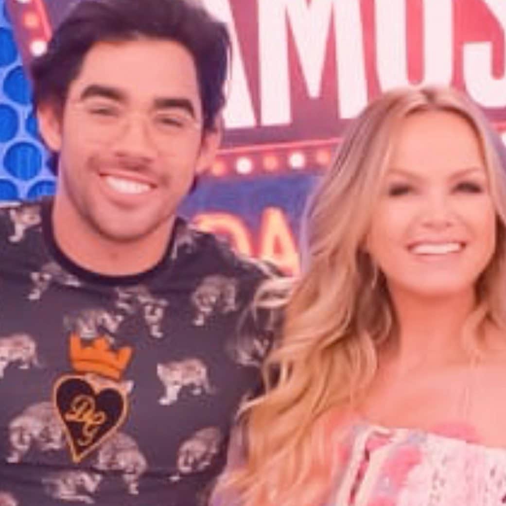Eliana Michaelichin Bezerraのインスタグラム：「É com esse sorriso que eu quero lembrar de vc @gabrieldiniz. Que Deus conforte o coração de sua família e da tripulação. Meus sentimentos. #rip」