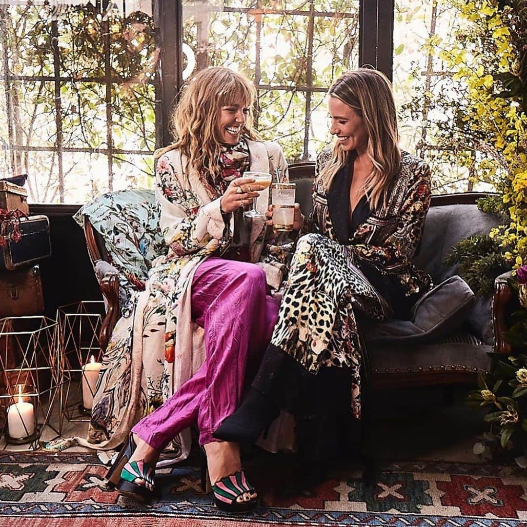 アシュリー・ハートのインスタグラム：「A Big Celebratory Cheers to @camillawithlove Launching in the USA!!! With my 💜 @reneebargh」