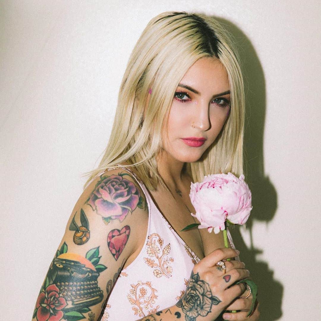 Julia Michaelsさんのインスタグラム写真 - (Julia MichaelsInstagram)「🌸🌷」5月28日 5時01分 - juliamichaels