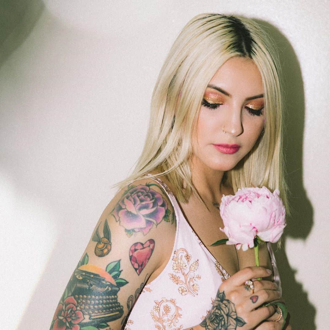 Julia Michaelsさんのインスタグラム写真 - (Julia MichaelsInstagram)「🌸🌷」5月28日 5時01分 - juliamichaels