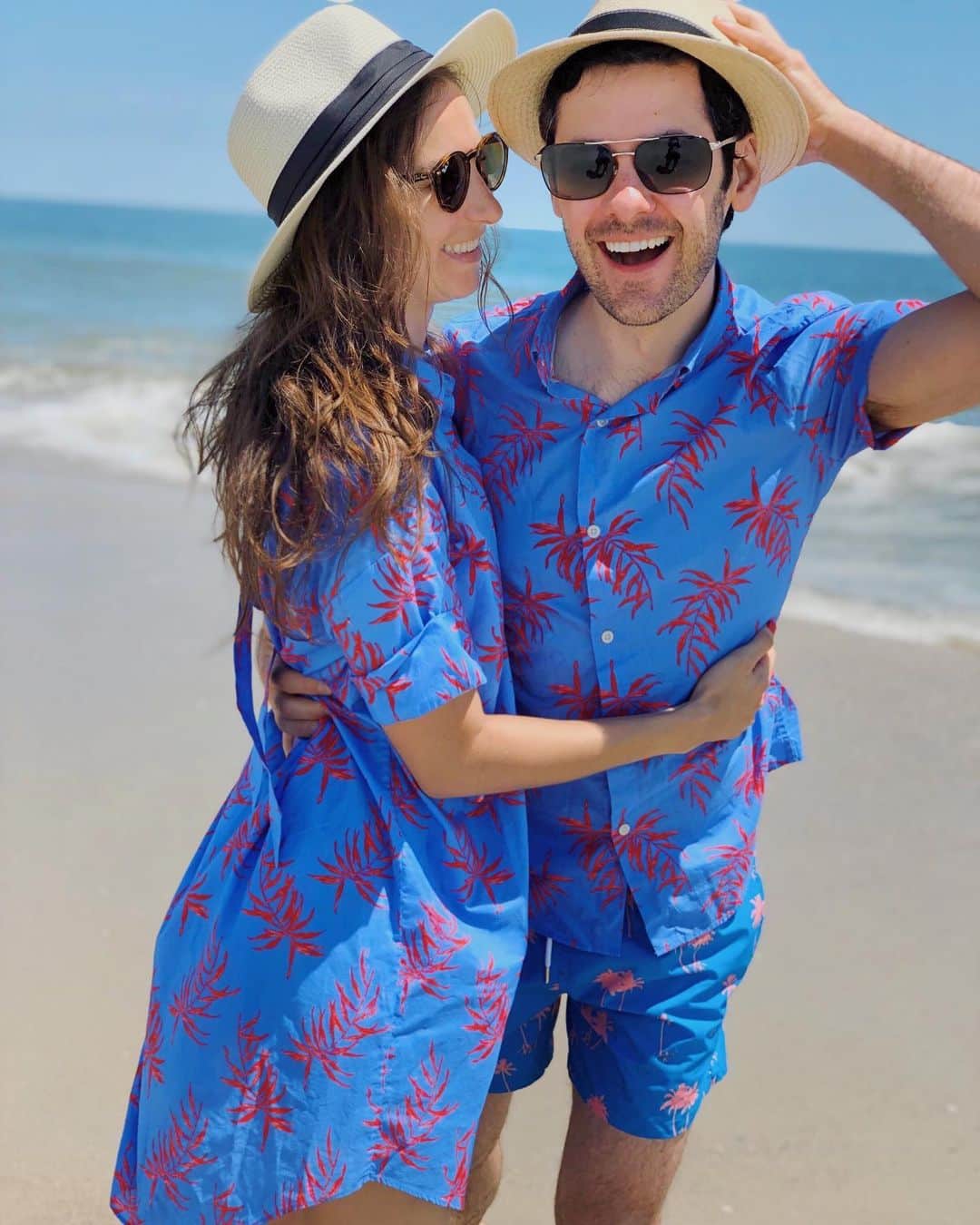 ブレンダン・ロビンソンさんのインスタグラム写真 - (ブレンダン・ロビンソンInstagram)「#Twinning in Cape May 👯‍♂️👯‍♀️ Do you like the beach?  I love a good beach day!! . . . Matching His and Her shirts by @bonobos . . . #ad #vacation #fun #summercomesoon #beach #capemay」5月28日 5時10分 - brendanrobinson