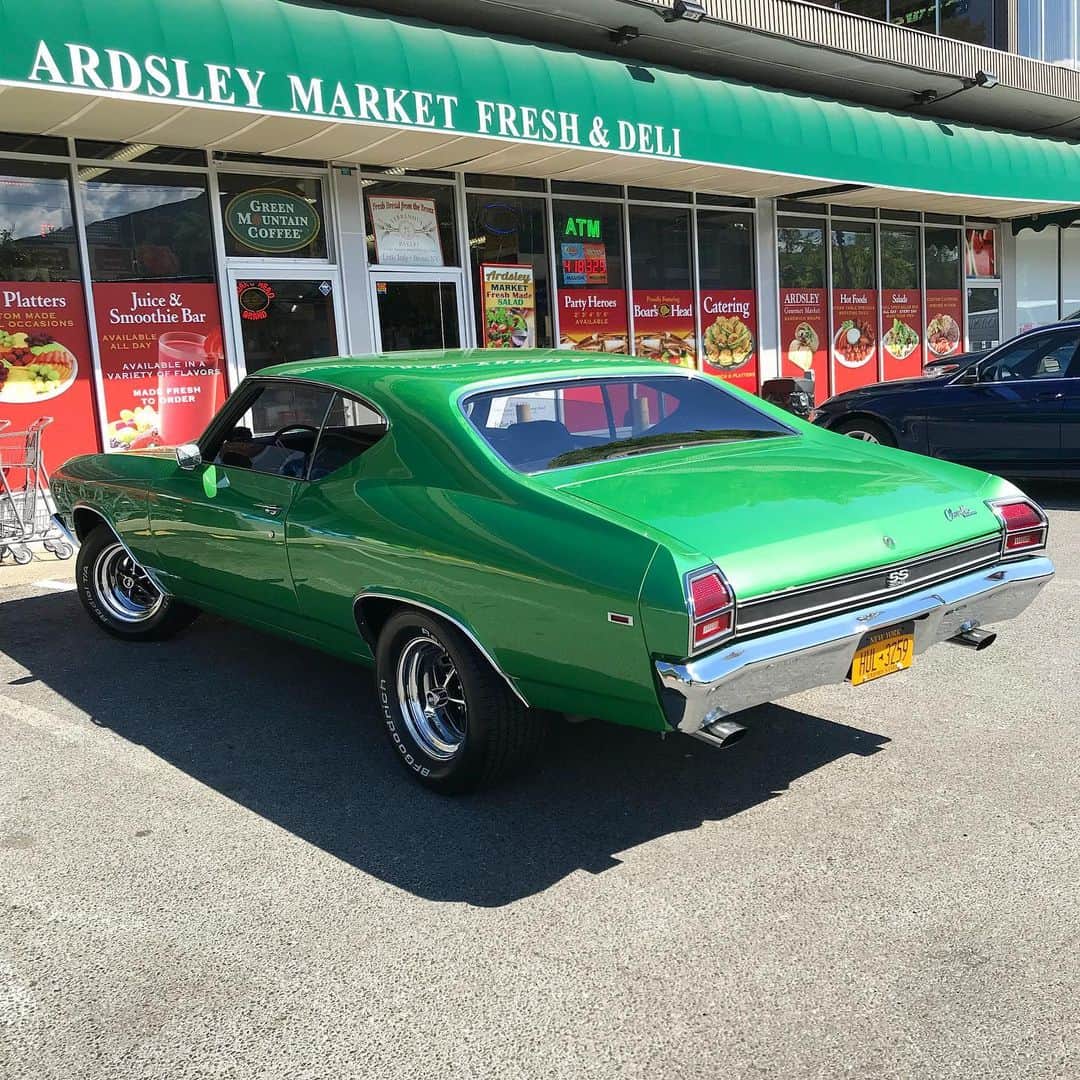 ファンクマスター・フレックスのインスタグラム：「My #69chevelle #ss396 just riding through Ardsley! Original 396 block, power windows, TH400, original 12bolt, bored30., column shift, BfGoodrich, Flowmasters !!!! @therealclsmooth x Nicky x @cmb.collision」