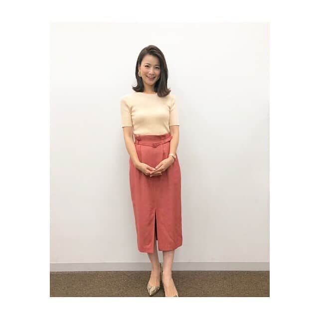 秋元玲奈さんのインスタグラム写真 - (秋元玲奈Instagram)「少し前ですが、幼稚園からの仲良しのかわいいベビーに会ってきました👶 ついこの間までうちのもこんな小さかったなぁと思い出し、懐かしい気持ちに^_^ 癒された午後のひとときでした。 #4ヶ月ベビー #久々のママランチ そして #本日モーサテ後写真も #衣装 @stunninglure  #皆さま良い週末を」5月24日 9時45分 - rena_akimoto