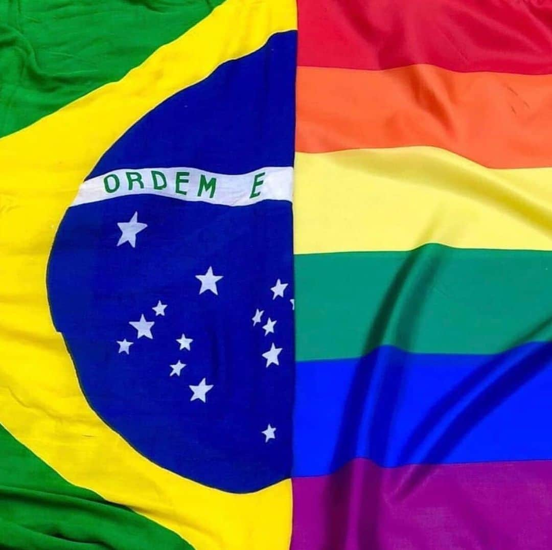 Preta Gilさんのインスタグラム写真 - (Preta GilInstagram)「Um dia que entrou pra história !!!!!! 6 Ministros do STF votaram pela criminalização da LGBTQFobia !!!!! Ainda faltam 5 votos mas já ganhamos !!! Estou trêmula, eufórica!!! Como é lindo ver a justiça sendo feita!!! O amor sempre vence!!!!! Ainda temos muita luta pela frente mas temos muito pra comemorar !!!! RESPEITA !!!! #écrimesim」5月24日 9時53分 - pretagil