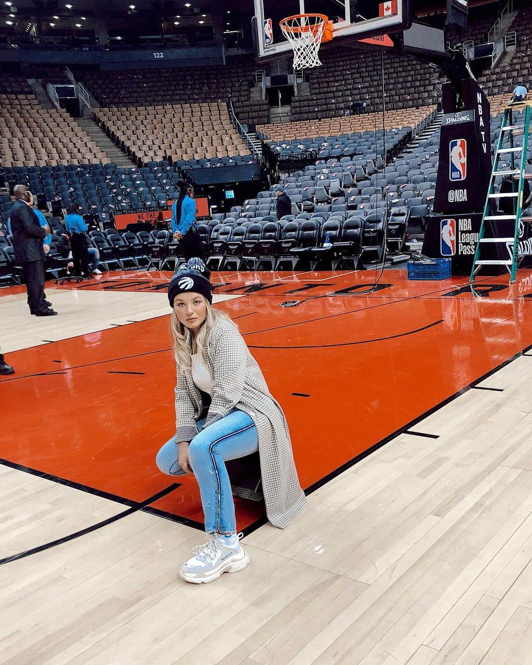 トーリ・ウェブスターのインスタグラム：「I gotta get my, get my head in the game 🏀 (had to update this caption cuz the @raptors WON) !!! #wethenorth」