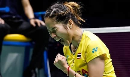 ラチャノック・インタノンさんのインスタグラム写真 - (ラチャノック・インタノンInstagram)「🇹🇭 Third semi final for us in Sudirman Cup and first winning to beat Korea team. ขอบคุณเสียงเชียร์จากพี่ๆน้องๆในสนามและแฟนกีฬาที่ส่งกำลังใจมาให้ในรอบนี้นะคะ รอบหน้าไม่ว่าจะยังไงทีมชาติไทยจะทำเต็มที่ที่สุดค่ะ และทีมไทยจะแข่งอีกทีวันเสาร์พบกับเจ้าภาพ (จีน)  อย่าลืมติดตามชมถ่ายทอดสดด้วยนะคะ 💪🏻🙂 #ให้ภาพมันเล่าเรื่องราวของมัน #เหมือนหายไปในรูป #กำลังใจดีก็ดีแบบนี้แหละ」5月24日 10時04分 - ratchanokmay