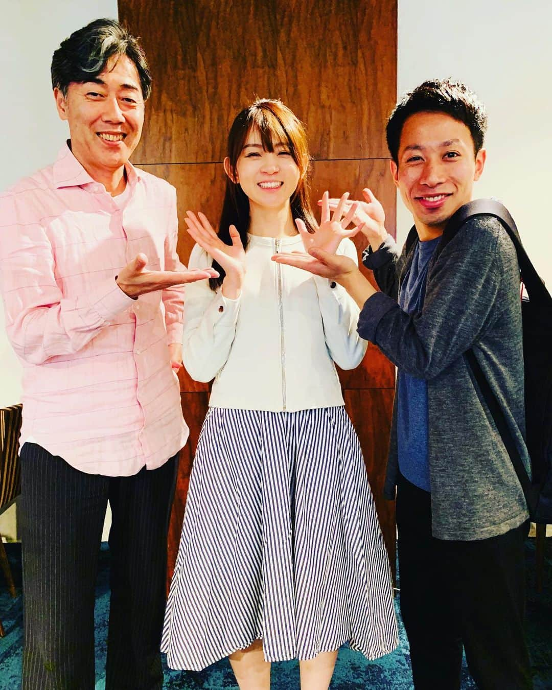 アモーレ橋本さんのインスタグラム写真 - (アモーレ橋本Instagram)「‪#オハヨウ劇場40分‬﻿ ‪「#おはようは恋のおまじない」‬﻿ ‪・新メンバー‬﻿ ‪#永友春菜 さん‬﻿ ﻿ ‪かれこれ4年の信頼出来る大事な仕事仲間で‬﻿ ‪新メンバーとして‬﻿ ‪右近さんに紹介出来た事が‬﻿ ‪僕にとっての功績です！‬﻿ ﻿ ‪ともぞう！‬﻿ ‪これからも宜しく！‬﻿ ‪ ‬﻿ ‪#右近良之 さん‬﻿ ‪#牧野達哉 さん‬﻿ ‪#岡本一馬 さん‬﻿ ‪#石川勇人 さん‬﻿ #茅場町﻿ #カフェ﻿ #サルバドル﻿ #お芝居﻿ #朝活﻿ #大事な仲間﻿ #byfm #レポーター #ともぞう」5月24日 10時25分 - bravo_hashimoto