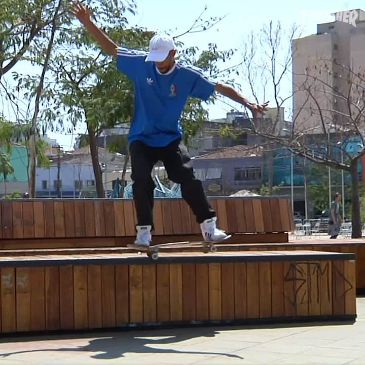 スラッシャーのインスタグラム：「Watch the Master at work @rodrigotx 💪🏽 His @sigilosp part is playing on ThrasherMagazine.com 🇧🇷」