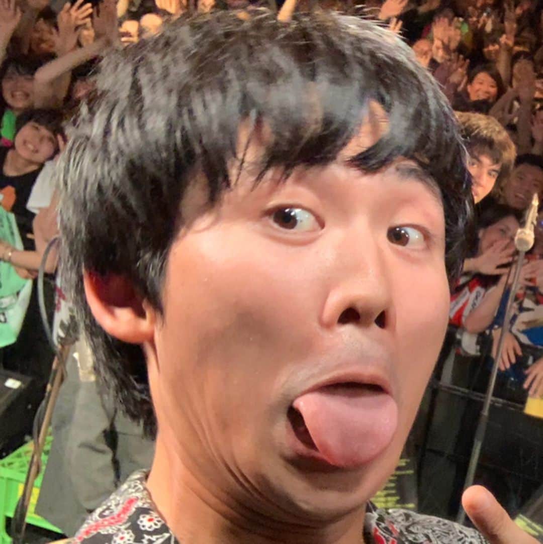 オカモトレイジさんのインスタグラム写真 - (オカモトレイジInstagram)「OKAMOTO'S 10th ANNIVERSARY LIVE TOUR 2019 "BOY" 9本目！京都磔磔ありがとうございました！10年やって初の10Face！かなりウザいね！ #オカモトークQ の方にはハマ・オカモトの滴ってる動画アップします！テープデッキの用意しろ😋」5月24日 1時58分 - okamotoreiji
