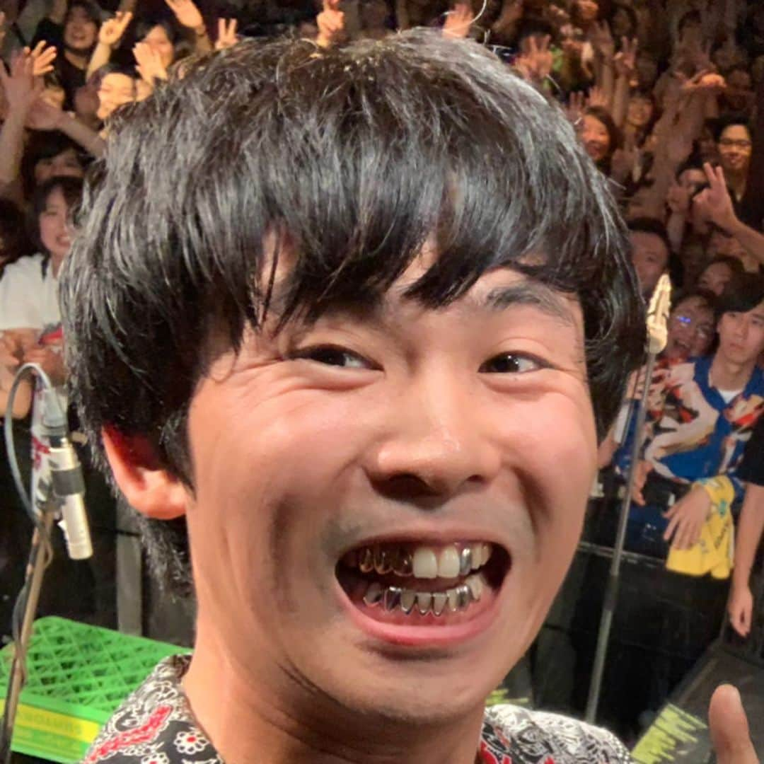 オカモトレイジさんのインスタグラム写真 - (オカモトレイジInstagram)「OKAMOTO'S 10th ANNIVERSARY LIVE TOUR 2019 "BOY" 9本目！京都磔磔ありがとうございました！10年やって初の10Face！かなりウザいね！ #オカモトークQ の方にはハマ・オカモトの滴ってる動画アップします！テープデッキの用意しろ😋」5月24日 1時58分 - okamotoreiji