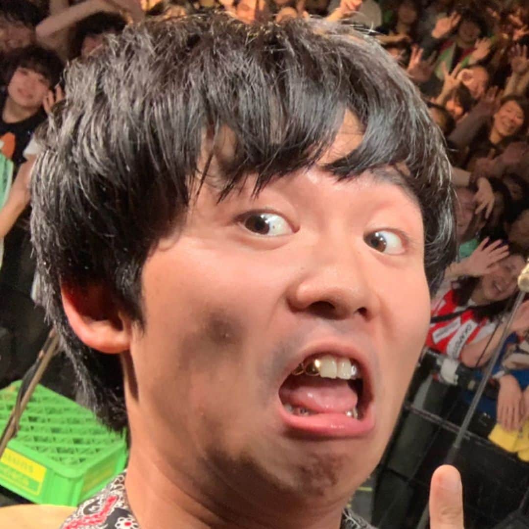 オカモトレイジさんのインスタグラム写真 - (オカモトレイジInstagram)「OKAMOTO'S 10th ANNIVERSARY LIVE TOUR 2019 "BOY" 9本目！京都磔磔ありがとうございました！10年やって初の10Face！かなりウザいね！ #オカモトークQ の方にはハマ・オカモトの滴ってる動画アップします！テープデッキの用意しろ😋」5月24日 1時58分 - okamotoreiji