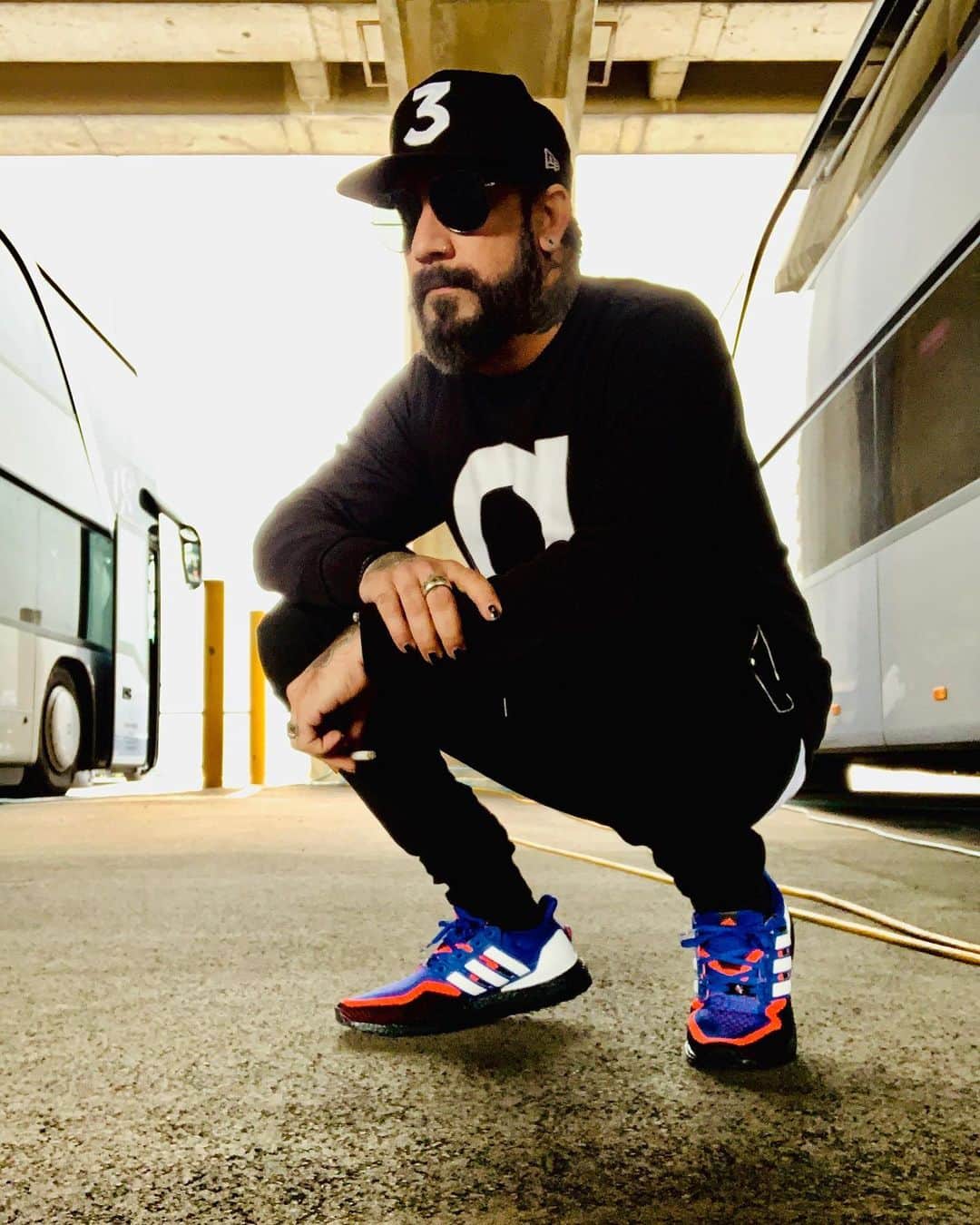 A.J.さんのインスタグラム写真 - (A.J.Instagram)「#TourLife. The shows have been amazing and it’s great to see so many familiar faces. #DNAWorldTour」5月24日 2時25分 - aj_mclean