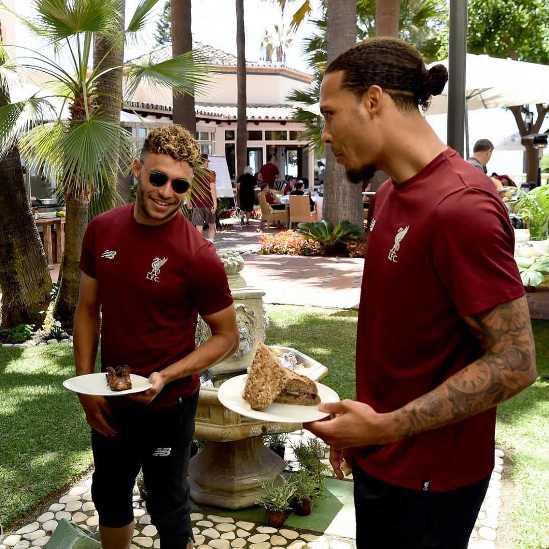 リヴァプールFCさんのインスタグラム写真 - (リヴァプールFCInstagram)「Take a look behind the scenes at our Marbella base 👀🍴 #Preparation #LFC #LiverpoolFC」5月24日 2時43分 - liverpoolfc