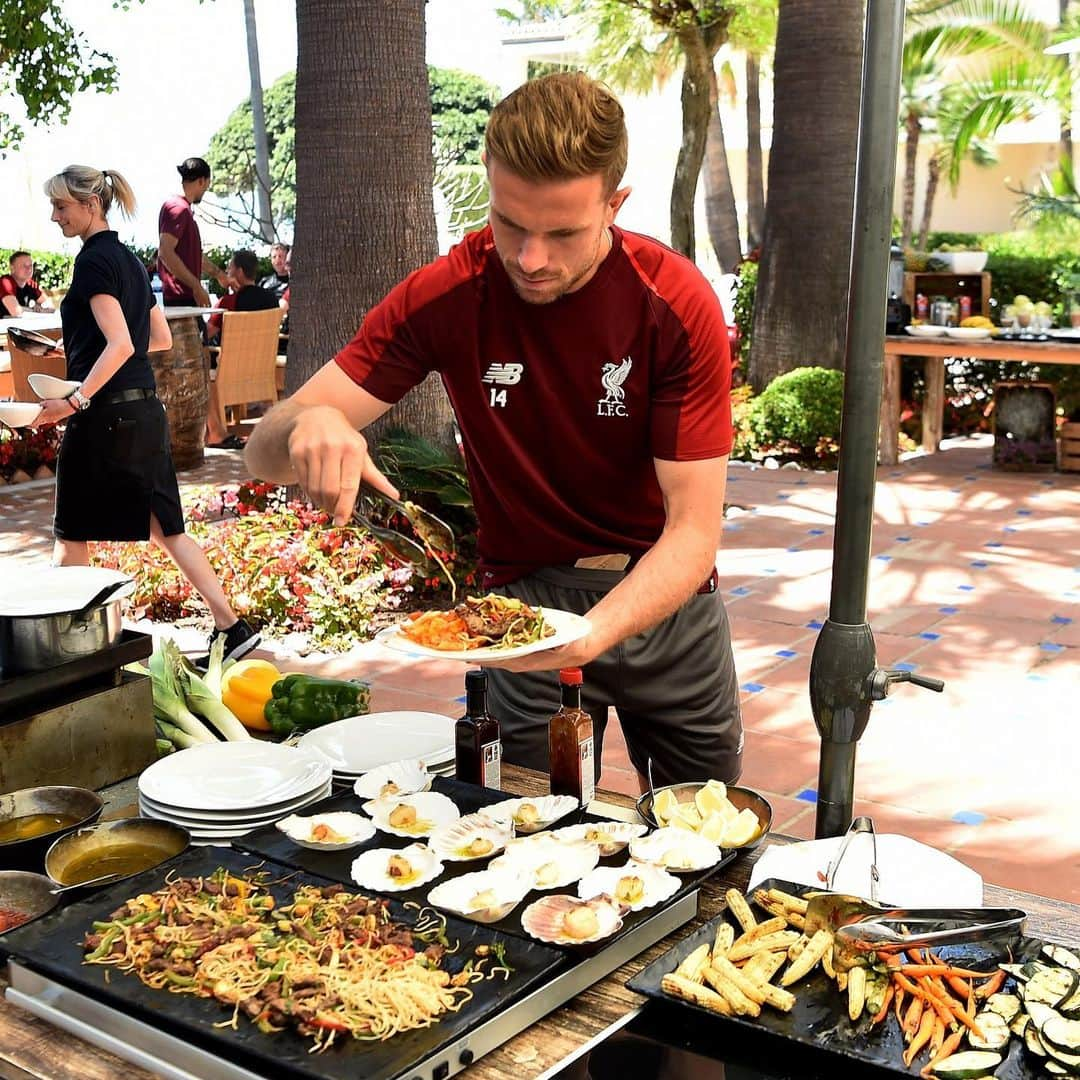 リヴァプールFCさんのインスタグラム写真 - (リヴァプールFCInstagram)「Take a look behind the scenes at our Marbella base 👀🍴 #Preparation #LFC #LiverpoolFC」5月24日 2時43分 - liverpoolfc