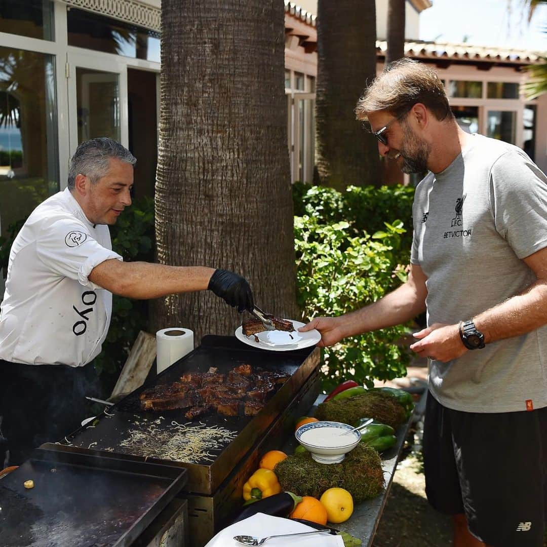 リヴァプールFCさんのインスタグラム写真 - (リヴァプールFCInstagram)「Take a look behind the scenes at our Marbella base 👀🍴 #Preparation #LFC #LiverpoolFC」5月24日 2時43分 - liverpoolfc