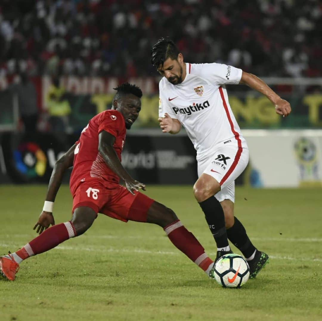 セビージャFCさんのインスタグラム写真 - (セビージャFCInstagram)「4-5 l Final del partido en el Estadio Nacional de Dar es-Salam 🇹🇿 #LaLigaWorld #WeareSevilla」5月24日 3時01分 - sevillafc