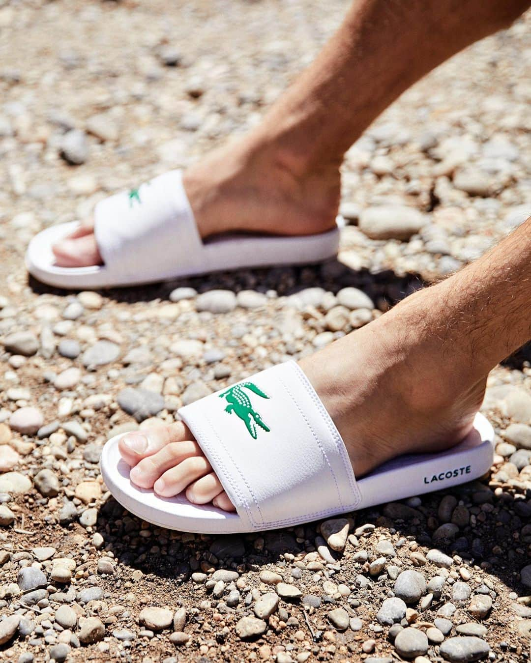 FOOTASYLUMさんのインスタグラム写真 - (FOOTASYLUMInstagram)「🐊 The @lacoste Fraisier Slide Sandal in White/Green. Grab yours now. - - - #WeAreFootasylum #footasylum #lacoste」5月24日 3時19分 - footasylum