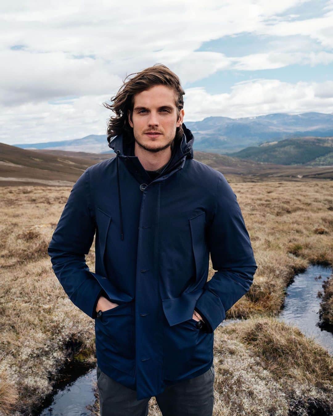 ダニエル・シャーマンのインスタグラム：「In Scotland with @moncler 🏴󠁧󠁢󠁳󠁣󠁴󠁿 #moncler #ad」