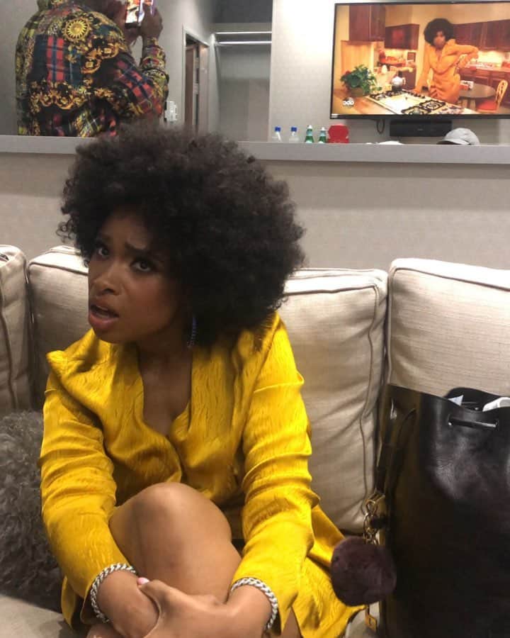 ジェニファー・ハドソンのインスタグラム：「Did I really sing my way to The Jeffersons !  Fun fact , I am a huge fan of the old sitcoms and #thejeffersons was and still is my top fav ! I know I wasn’t born when it came out but I bought every single season on DVD and had a collection of all my favs ! My second favorite is #threescompany ! So I’m gone be stuck living in this moment for a minute ! When they asked me to do it ! I hopped in singing !! I couldn’t have missed this moment ! The best ever !!!!! Wow I got to go to the Jeffersons ! Thank u @thenormanlear #thejeffersonstvshow」