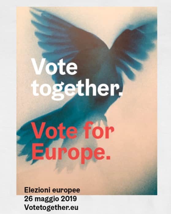 ニック・ナイトさんのインスタグラム写真 - (ニック・ナイトInstagram)「Vote now ! It’s not to late to vote !!! Stop the rise of the far right across Europe.  Don’t let Nigel Farage’s dreadful Brexit party be the UK representatives in the EU . Vote Liberal Democrat! Use your voice now when it matters most .」5月24日 3時28分 - nick_knight