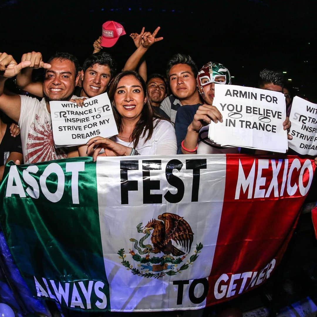 Armin Van Buurenさんのインスタグラム写真 - (Armin Van BuurenInstagram)「ASOT900 is coming to Mexico! ¡Viva México! 🇲🇽 #ASOTMEX #ASOT900」5月24日 3時32分 - arminvanbuuren