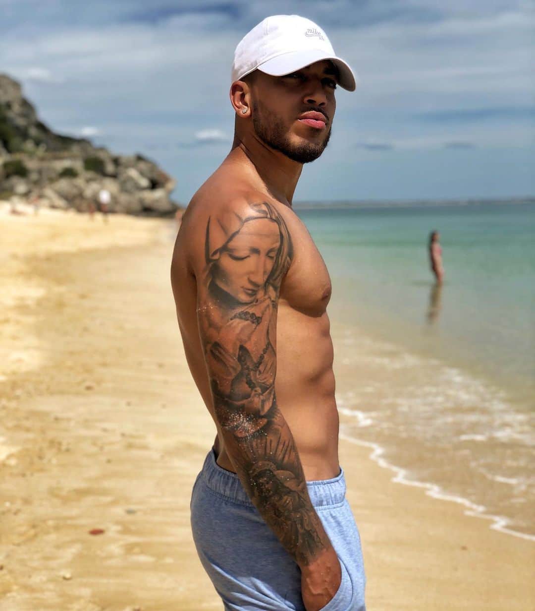 ルベン・ヴェソのインスタグラム：「Holidays 🔛☀️🌴」