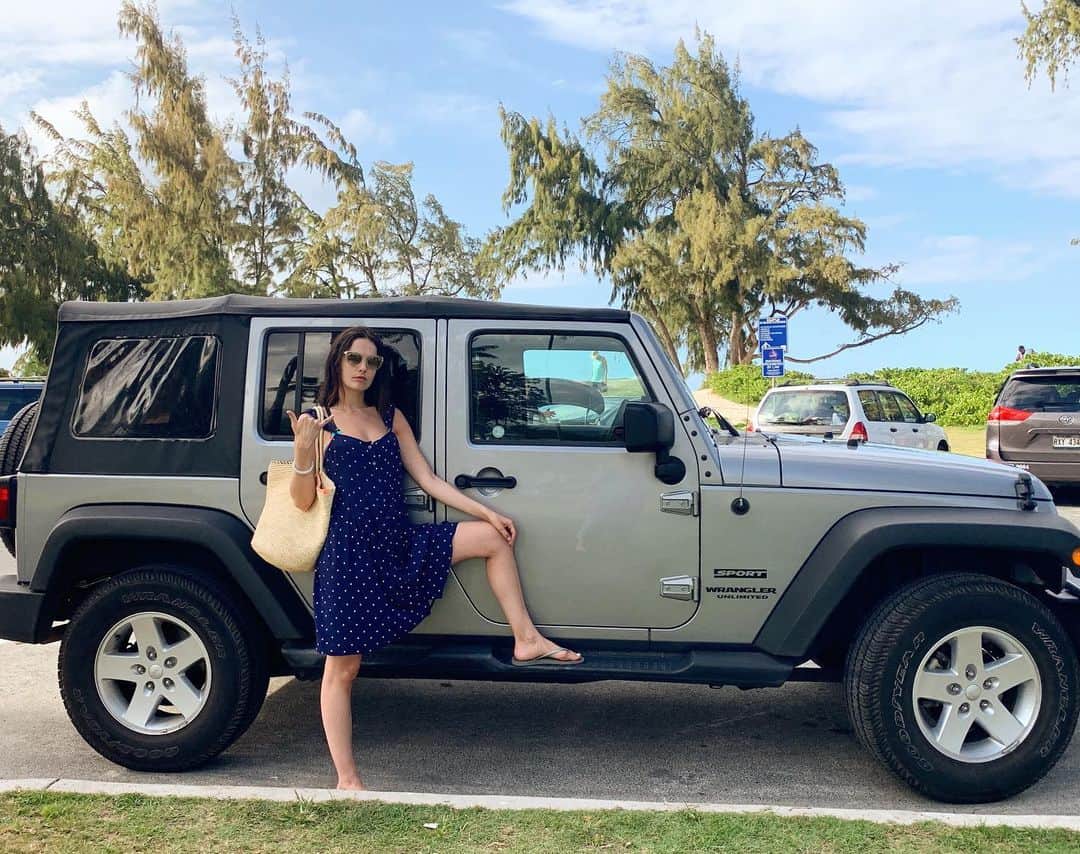 カミーラ・ベルさんのインスタグラム写真 - (カミーラ・ベルInstagram)「Road trip ✔️ #aloha #camillastravels #kailua #ferias #vacationmode」5月24日 3時57分 - camillabelle