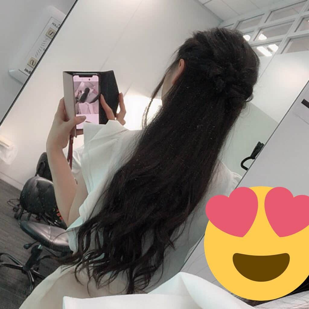 大谷咲子さんのインスタグラム写真 - (大谷咲子Instagram)「土曜に#ヘアドネーション 用のカットをすることになりました！ 寂しいとかもったいないの気持ちが全くない…出荷の気持ちです🤣」5月24日 3時58分 - sakiton69