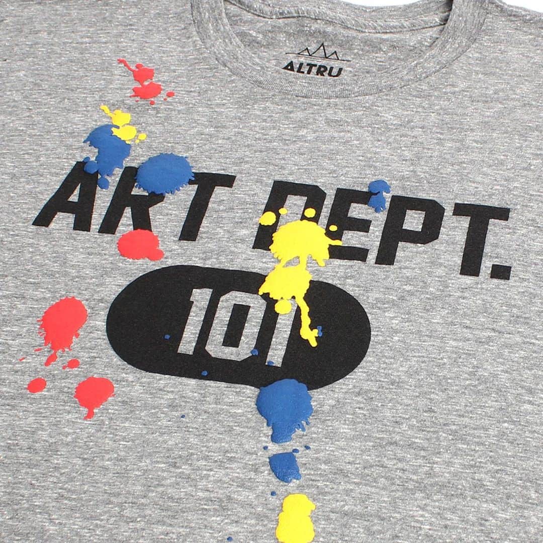 のインスタグラム：「Puffy paint splattered tee is back in all sizes. Link in profile . . . #artteachersofinstagram #artteacher #artteachers #paintmixing #paintparty #painting🎨 #beginnerpainter #beginnerpainting #paintingforbeginners #paintingstudio #paintingclass #ilovepainting #art101 #artclass #artclassesforkids #altru #altruapparel」